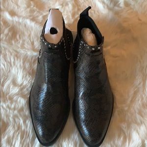 Snake print Zara boots